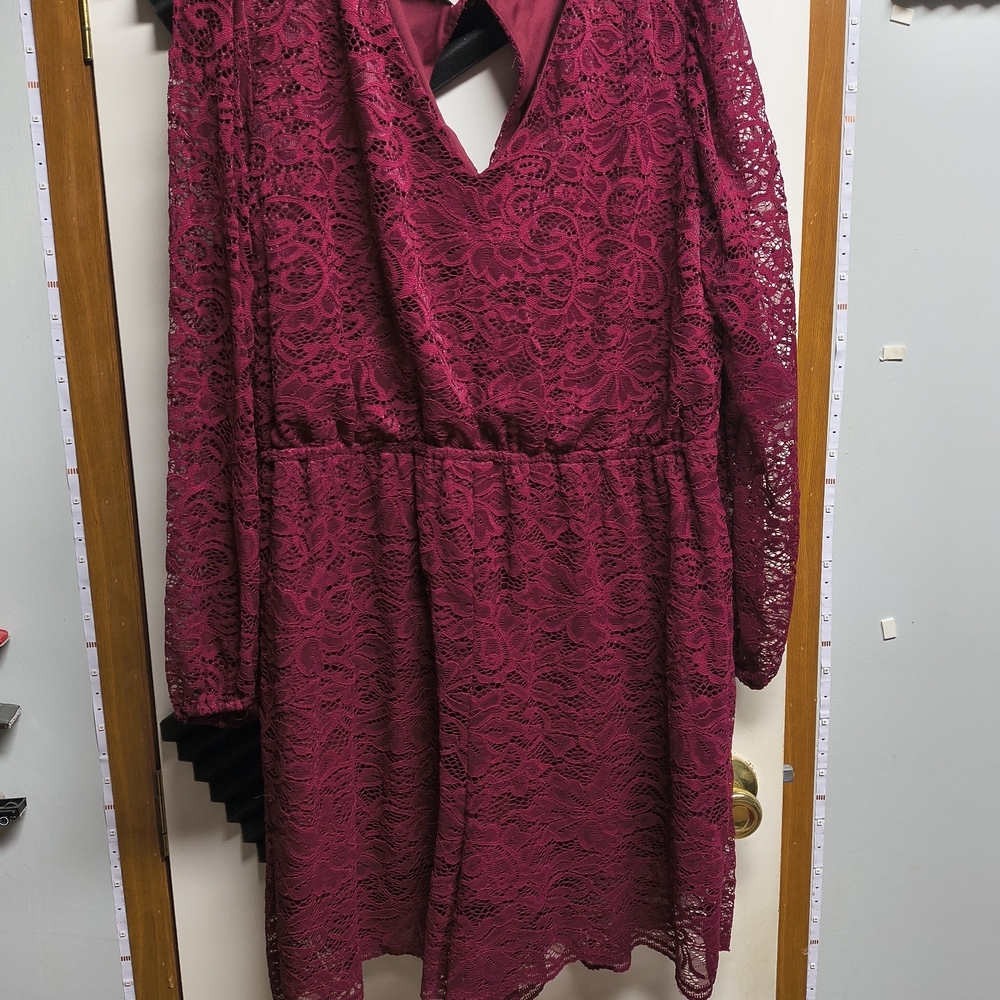 Elegant Lace Burgundy Dress